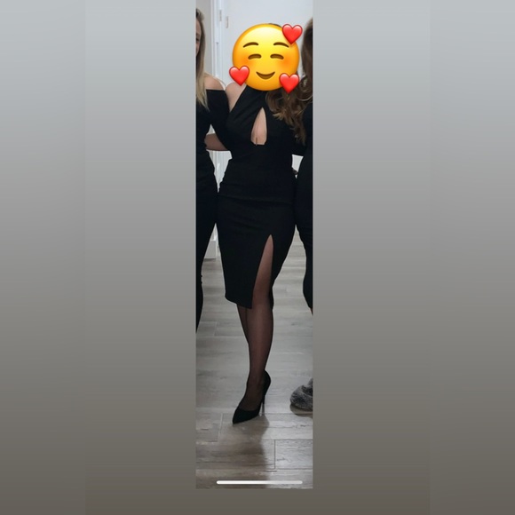 ASOS  halterneck bodycon dress with keyhole front and lace back in black - Picture 5 of 8